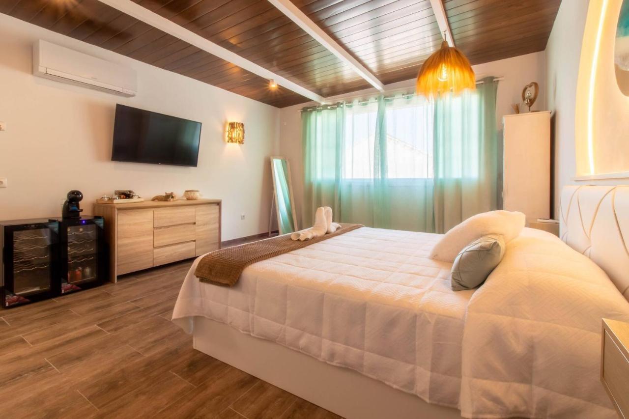 Room In Guest Room - Private Room In The Fishing Port Of Marbella Kültér fotó