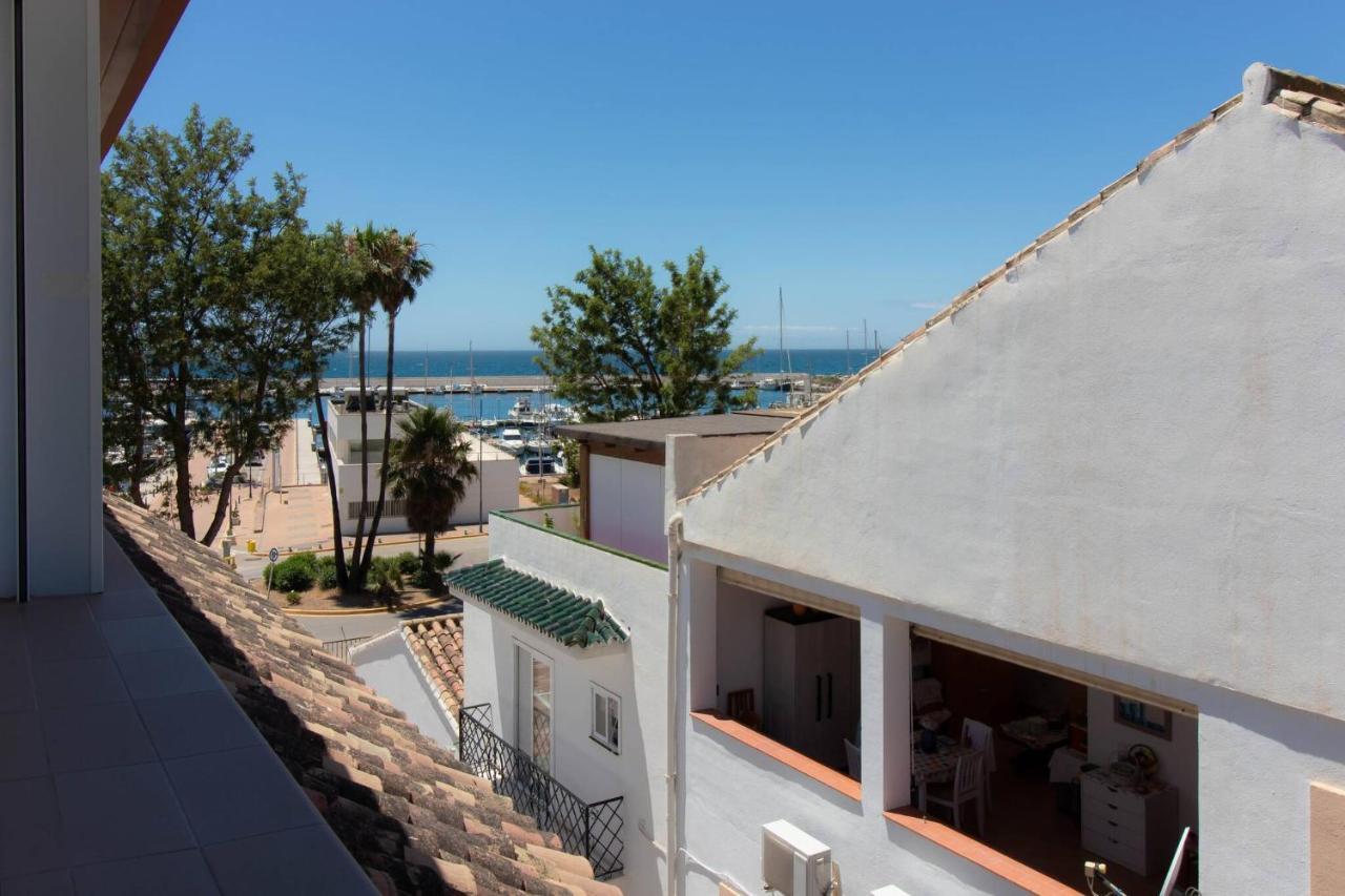 Room In Guest Room - Private Room In The Fishing Port Of Marbella Kültér fotó